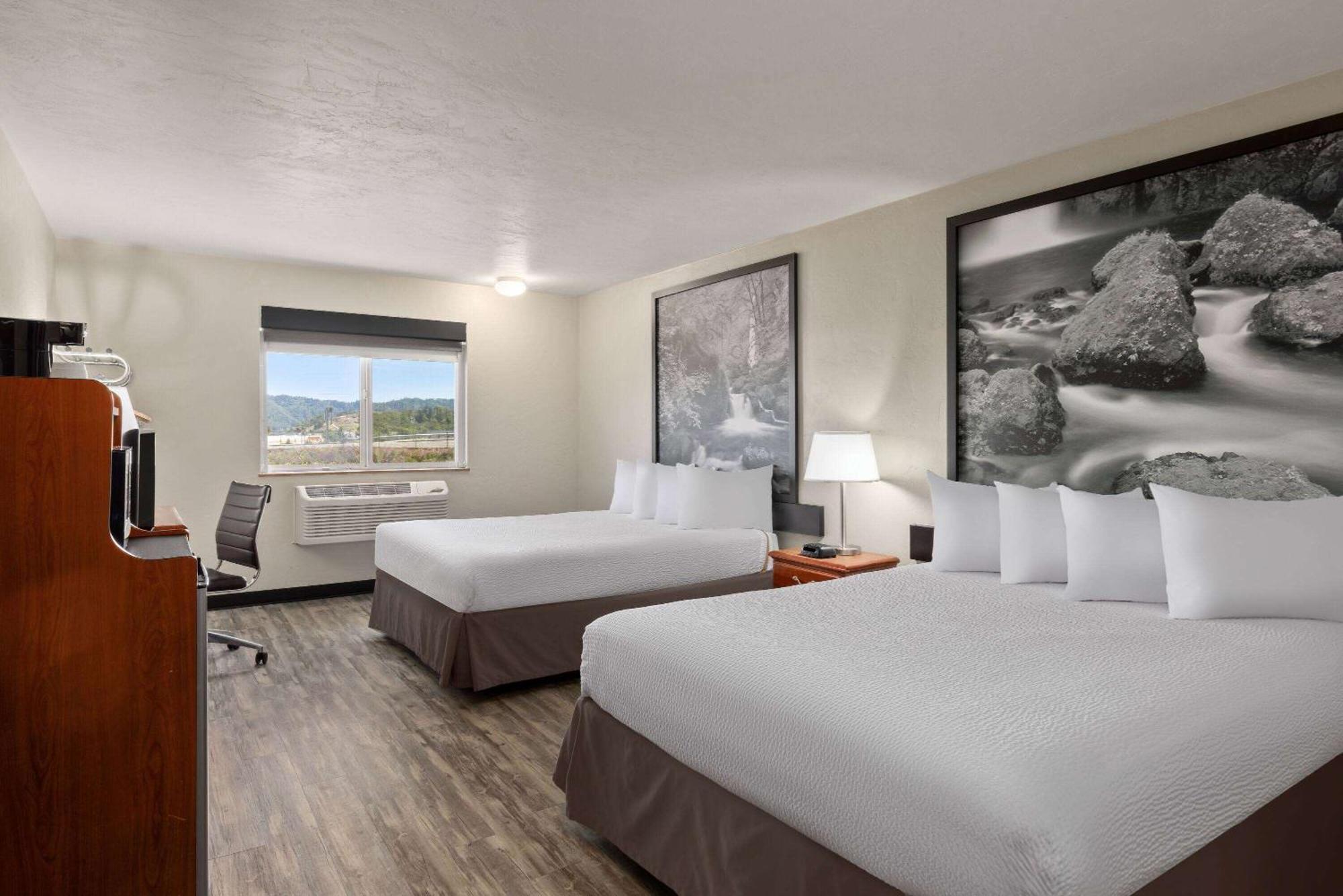 Super 8 By Wyndham Roseburg Otel Dış mekan fotoğraf