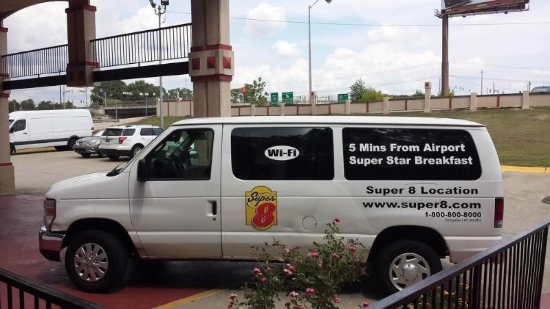 Super 8 By Wyndham Roseburg Otel Dış mekan fotoğraf