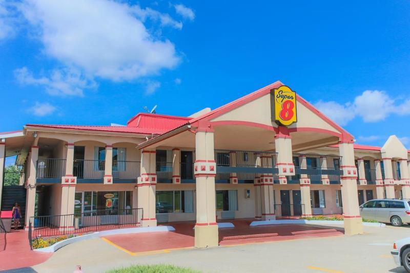 Super 8 By Wyndham Roseburg Otel Dış mekan fotoğraf